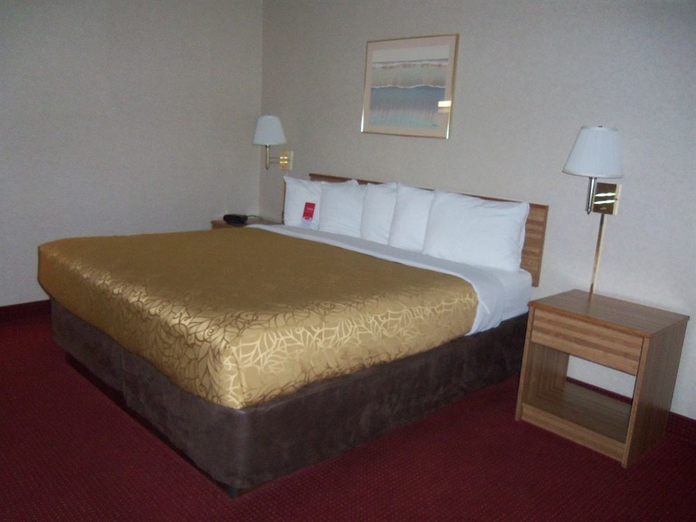 Quality Inn Arena Wilkes-Barre Exterior foto